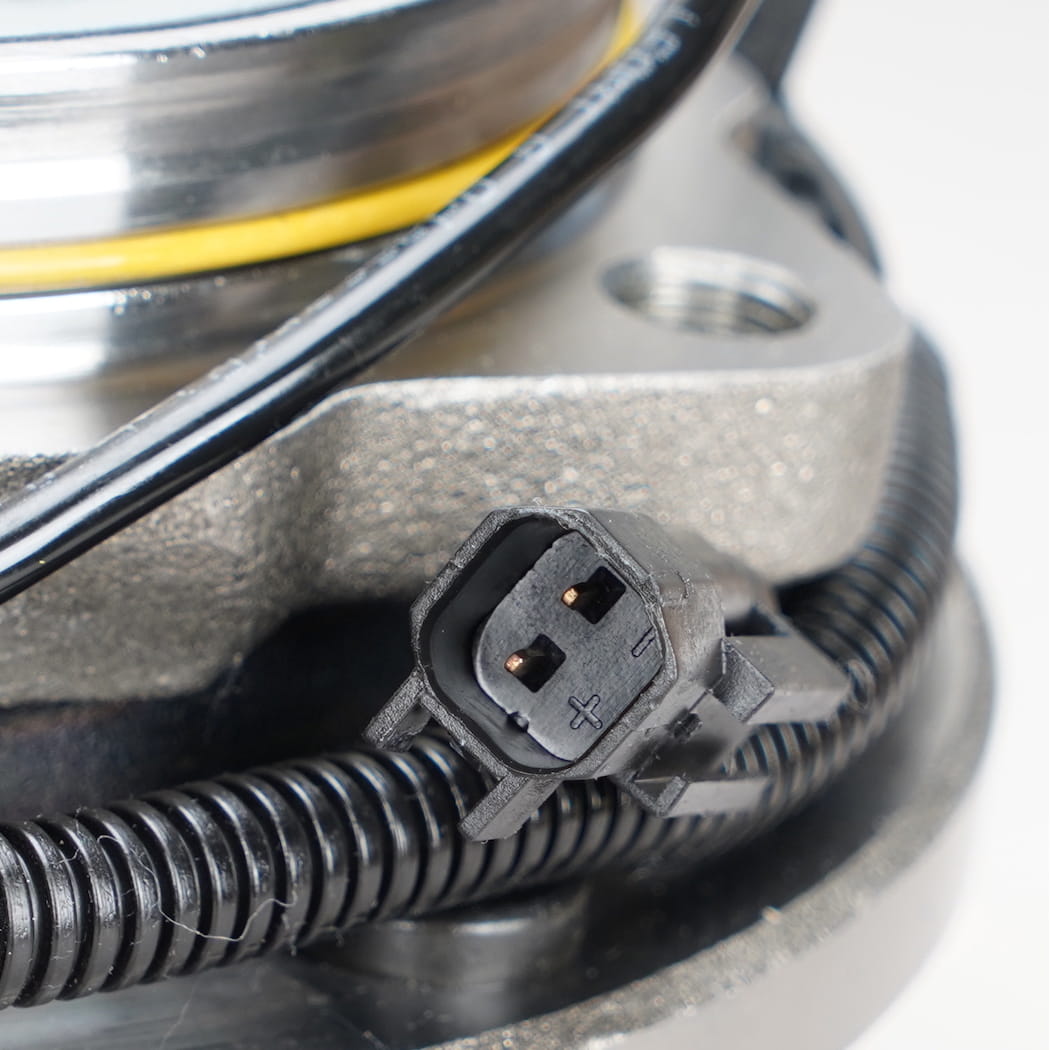 Hanhub 515146 Cubrão da roda dianteira e montagem de rolamentos compatíveis com Chevy Silverado 2500 HD Silverado 3500 HD Sierra 2500 HD Sierra 3500 HD substitui FW423 22762440 25807419 20873257 BR930827 SP620301 8-LUG